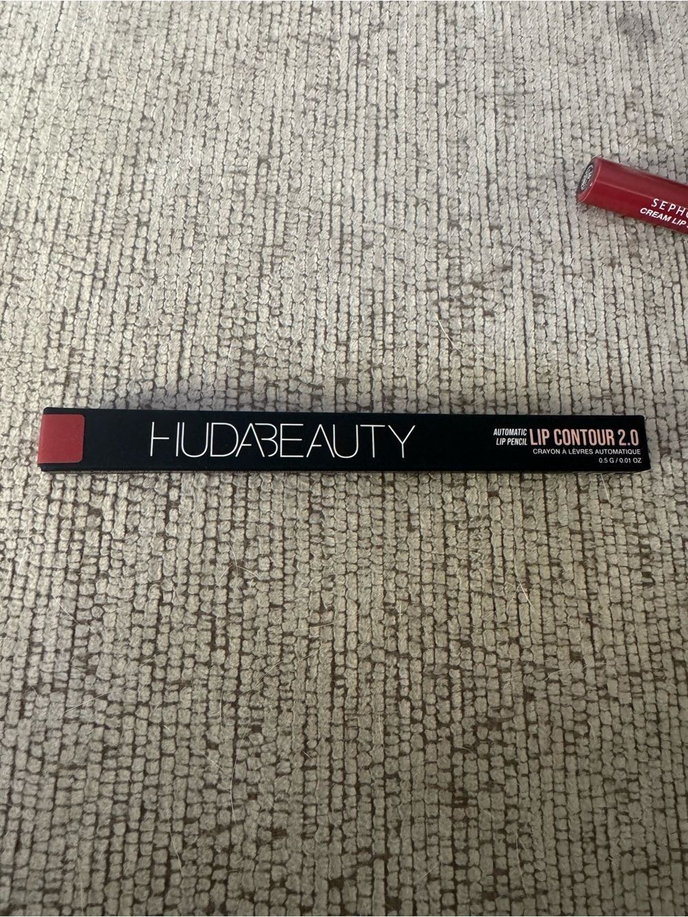 HUDA BEAUTY Lip Contour 2.0 - Universal Red